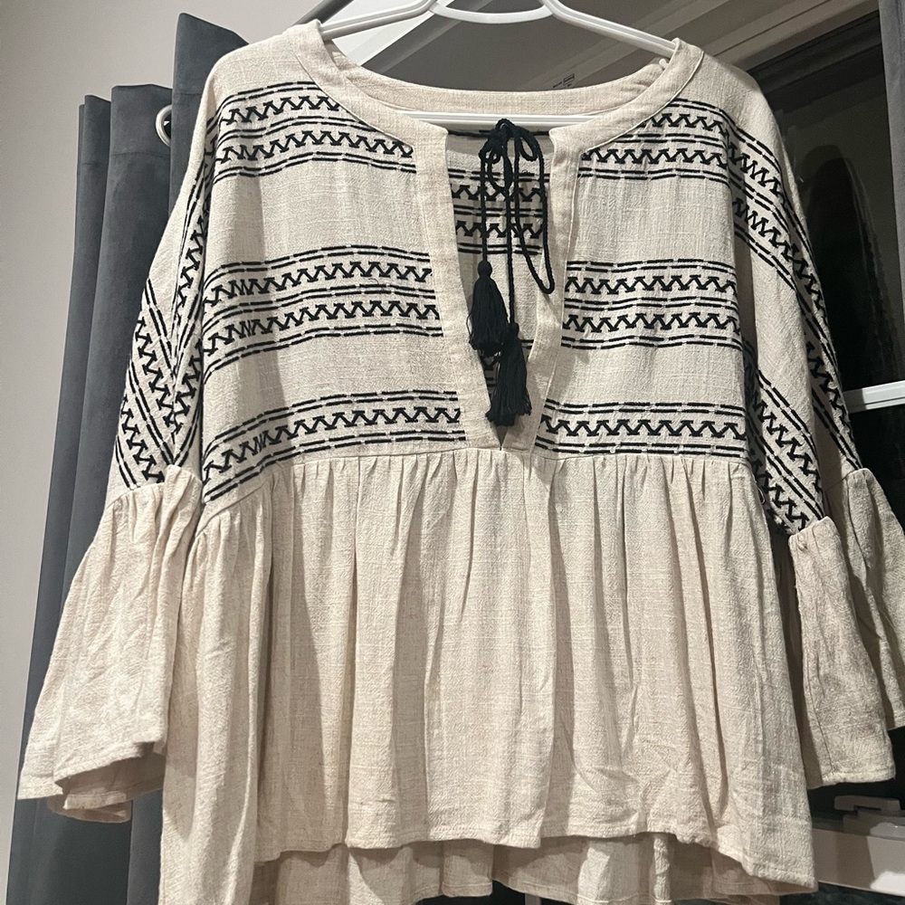 Cream and Black Tie Front Blouse with 3/4 Sleeves